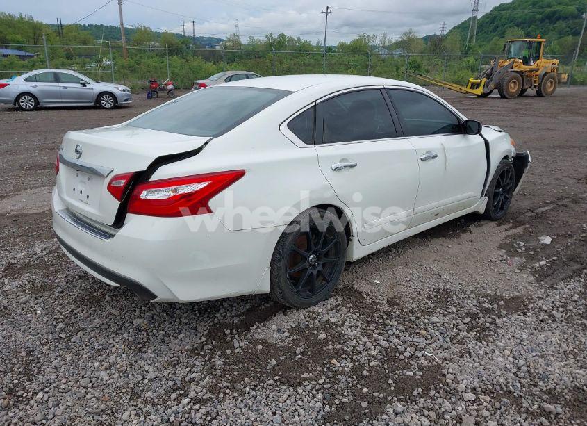 Photo 4 of 2017 Nissan Altima 2.5 S (VIN 1N4AL3AP7HC242034)