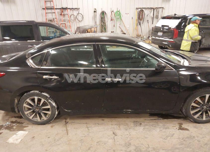 Photo 13 of 2017 Nissan Altima 2.5 SV (VIN 1N4AL3AP7HC250442)