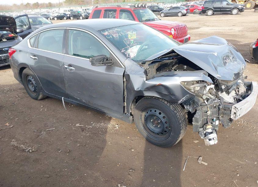 2017 Nissan Altima 2.5 S (VIN 1N4AL3AP7HC256953) main photo
