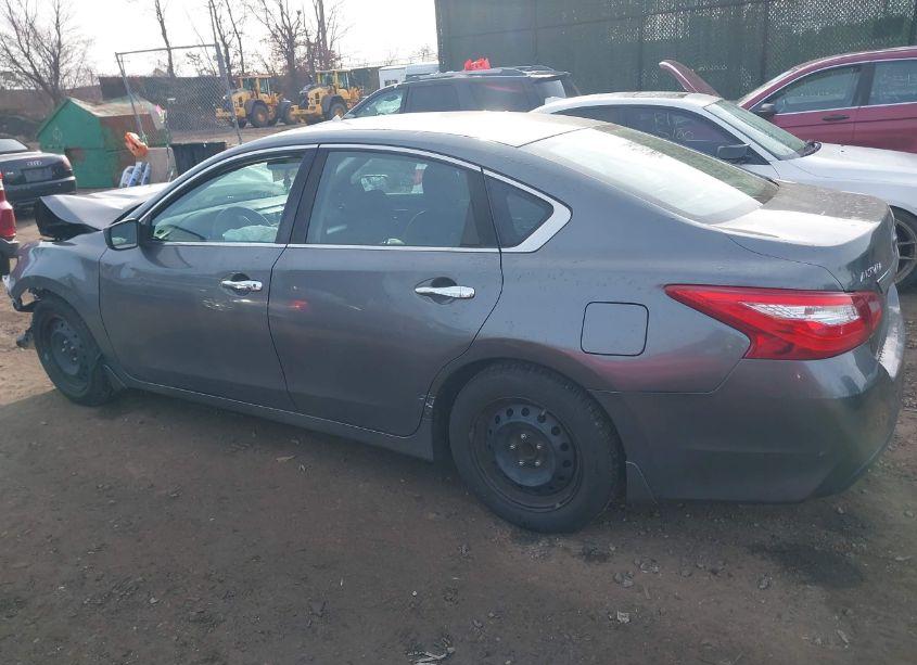 Photo 14 of 2017 Nissan Altima 2.5 S (VIN 1N4AL3AP7HC256953)