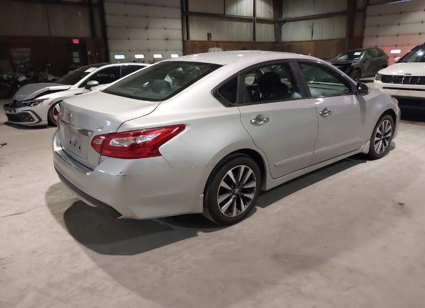 Photo 4 of 2017 Nissan Altima 2.5 SV (VIN 1N4AL3AP7HC257293)