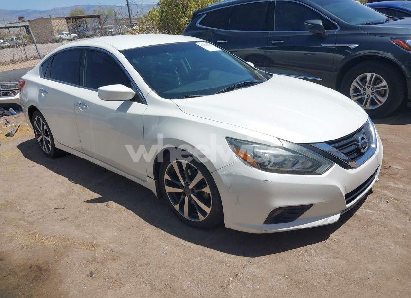 2017 Nissan Altima 2.5 SR (VIN 1N4AL3AP7HC261134) main photo