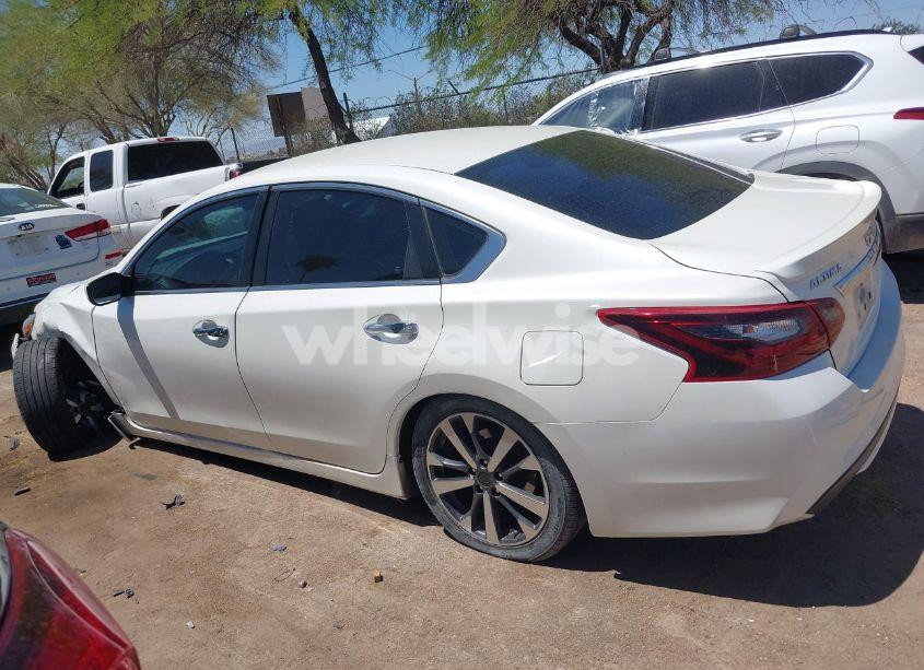 Photo 14 of 2017 Nissan Altima 2.5 SR (VIN 1N4AL3AP7HC261134)