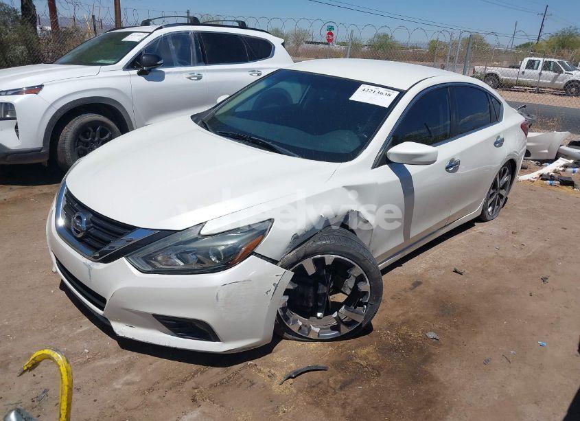 Photo 2 of 2017 Nissan Altima 2.5 SR (VIN 1N4AL3AP7HC261134)