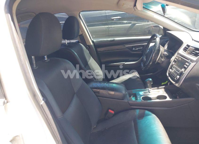 Photo 5 of 2017 Nissan Altima 2.5 SR (VIN 1N4AL3AP7HC261134)