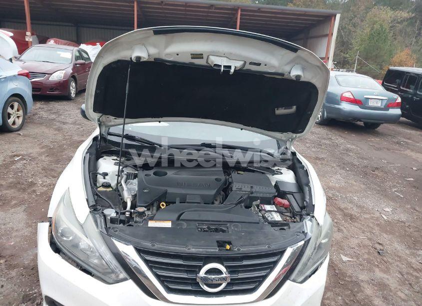 Photo 10 of 2017 Nissan Altima 2.5 SR (VIN 1N4AL3AP7HC263627)