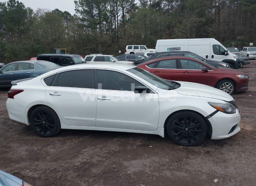 Photo 12 of 2017 Nissan Altima 2.5 SR (VIN 1N4AL3AP7HC263627)