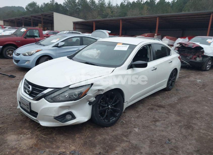 Photo 6 of 2017 Nissan Altima 2.5 SR (VIN 1N4AL3AP7HC263627)