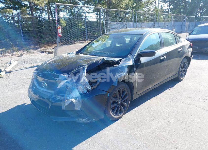 Photo 2 of 2017 Nissan Altima 2.5 SV (VIN 1N4AL3AP7HC268827)