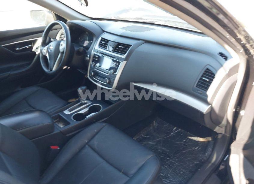 Photo 5 of 2017 Nissan Altima 2.5 SV (VIN 1N4AL3AP7HC268827)