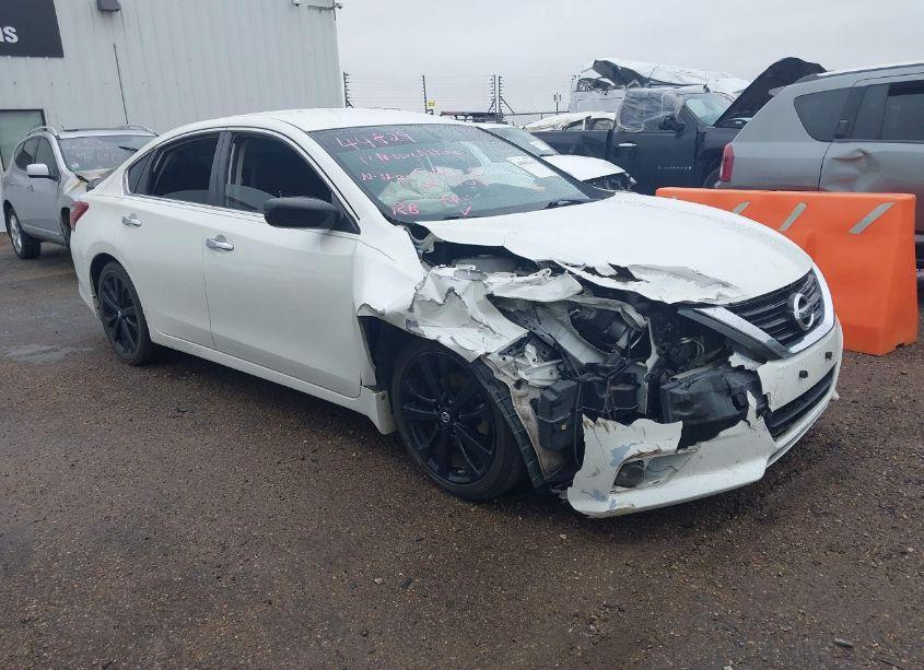 2017 Nissan Altima 2.5 SR (VIN 1N4AL3AP7HC282968) main photo