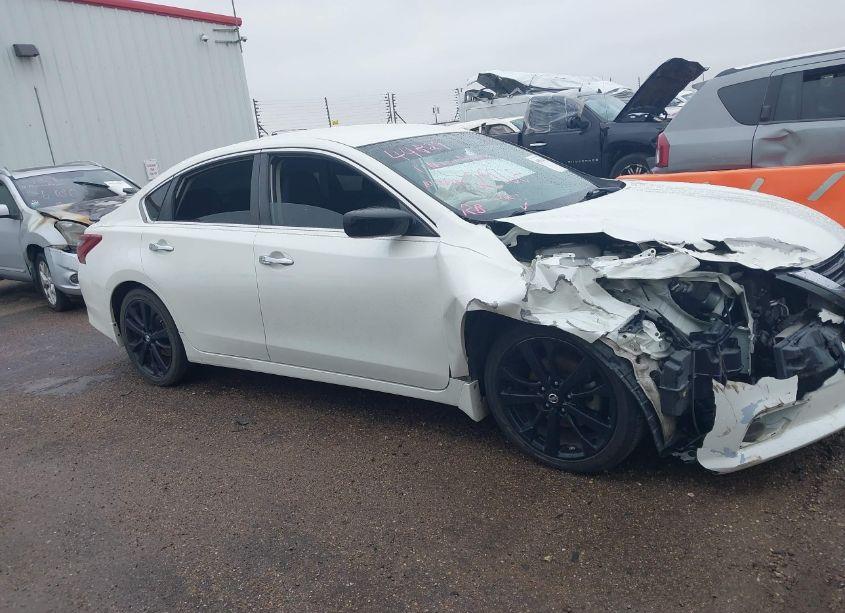 Photo 13 of 2017 Nissan Altima 2.5 SR (VIN 1N4AL3AP7HC282968)