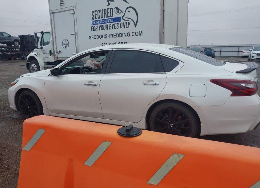Photo 14 of 2017 Nissan Altima 2.5 SR (VIN 1N4AL3AP7HC282968)