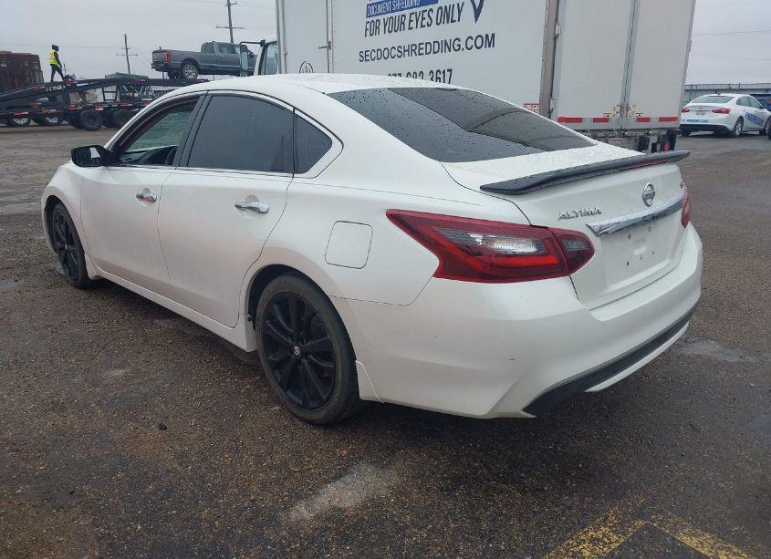 Photo 3 of 2017 Nissan Altima 2.5 SR (VIN 1N4AL3AP7HC282968)