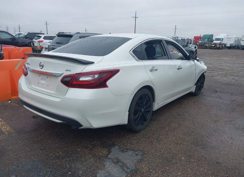 Photo 4 of 2017 Nissan Altima 2.5 SR (VIN 1N4AL3AP7HC282968)