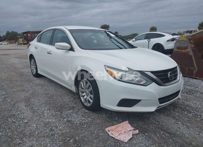 2017 Nissan Altima 2.5 S (VIN 1N4AL3AP7HC284896) main photo