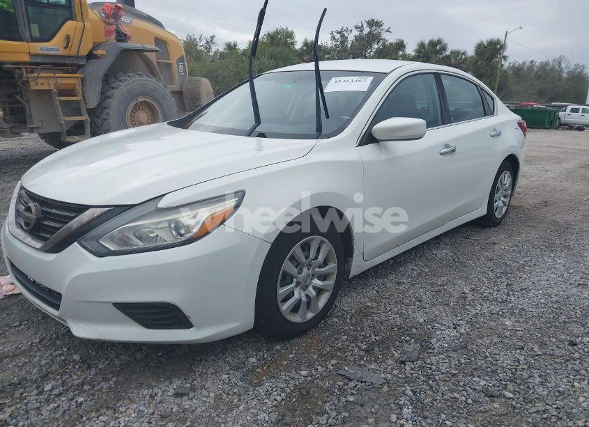 Photo 2 of 2017 Nissan Altima 2.5 S (VIN 1N4AL3AP7HC284896)