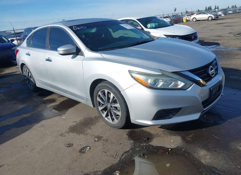 2017 Nissan Altima 2.5 SL (VIN 1N4AL3AP7HC293758) main photo