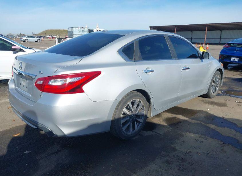 Photo 4 of 2017 Nissan Altima 2.5 SL (VIN 1N4AL3AP7HC293758)