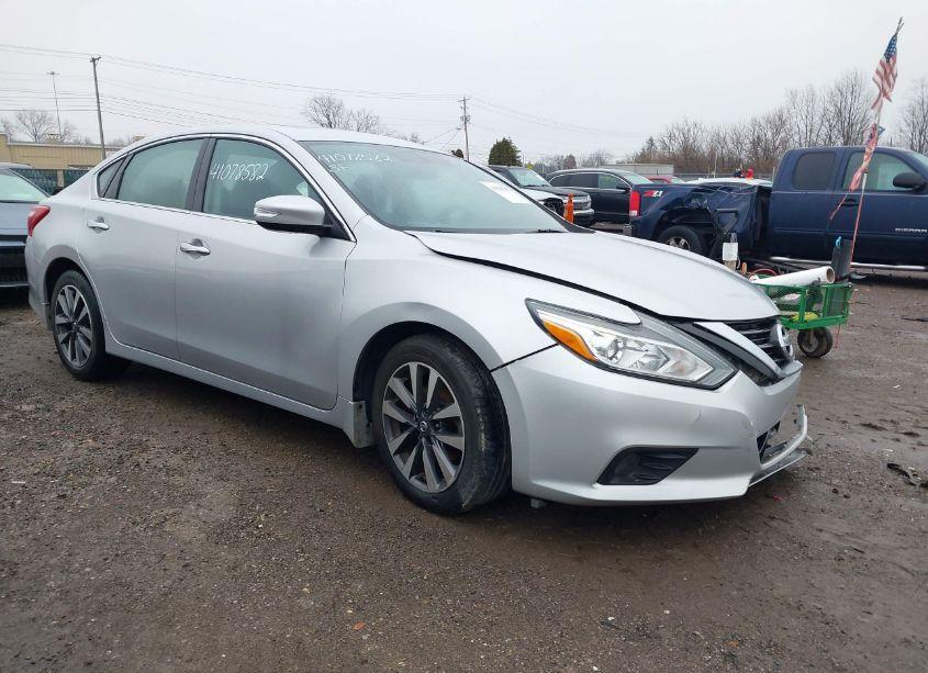 2017 Nissan Altima 2.5 SL (VIN 1N4AL3AP7HC295817) main photo