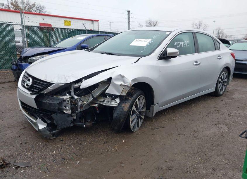 Photo 2 of 2017 Nissan Altima 2.5 SL (VIN 1N4AL3AP7HC295817)