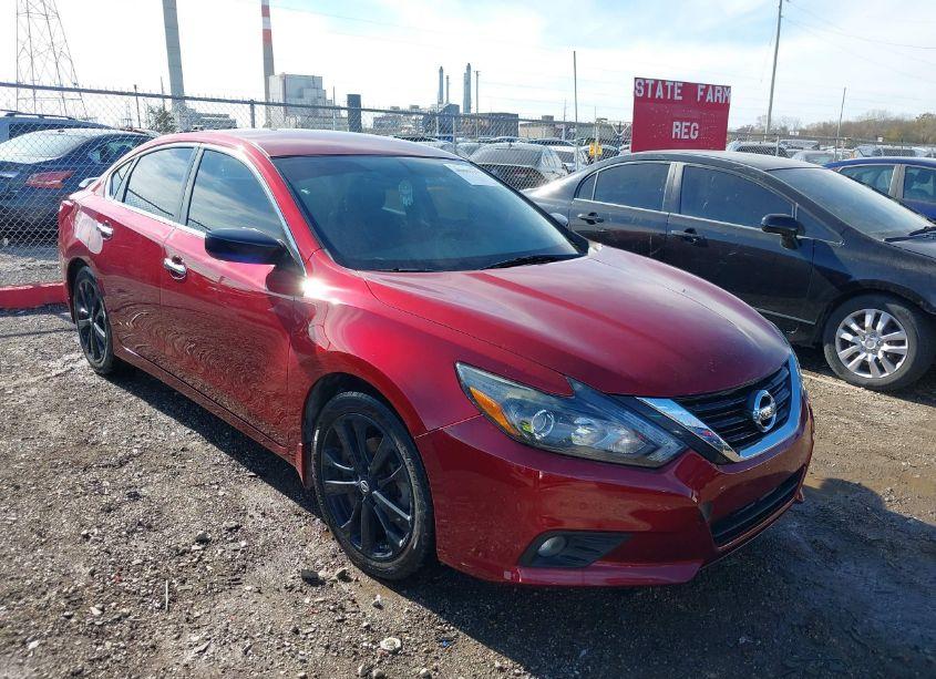 2017 Nissan Altima 2.5 SR (VIN 1N4AL3AP7HC476626) main photo