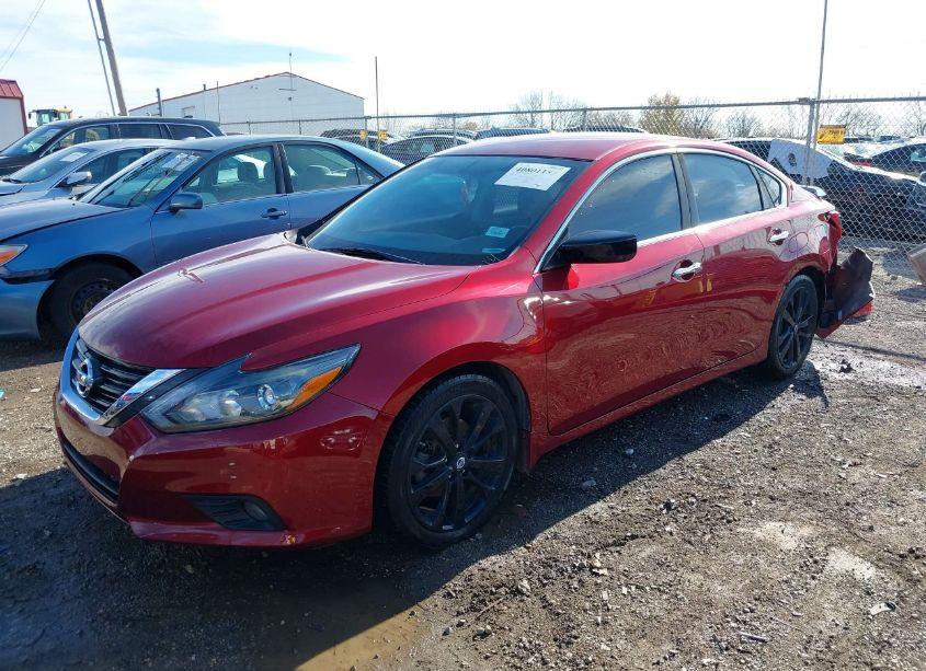 Photo 2 of 2017 Nissan Altima 2.5 SR (VIN 1N4AL3AP7HC476626)