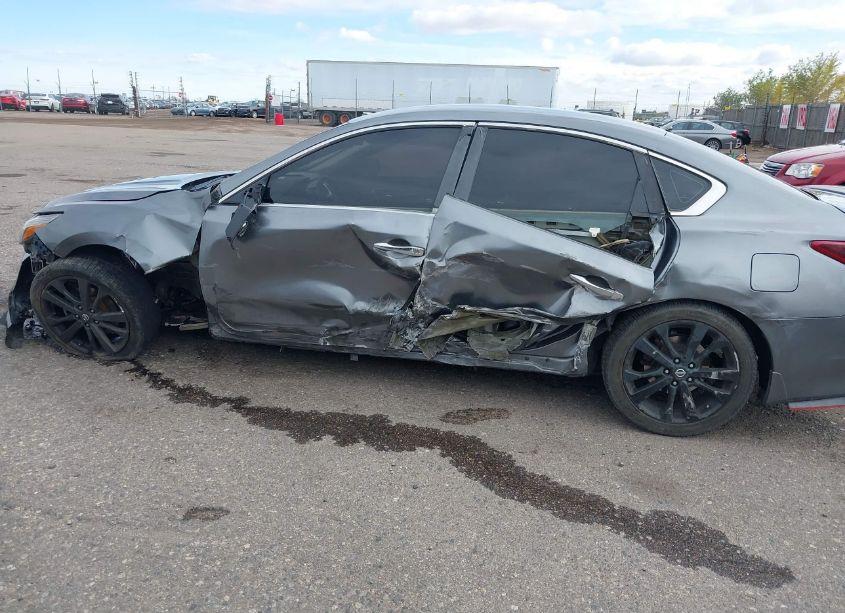 Photo 14 of 2017 Nissan Altima 2.5 SR (VIN 1N4AL3AP7HC480689)