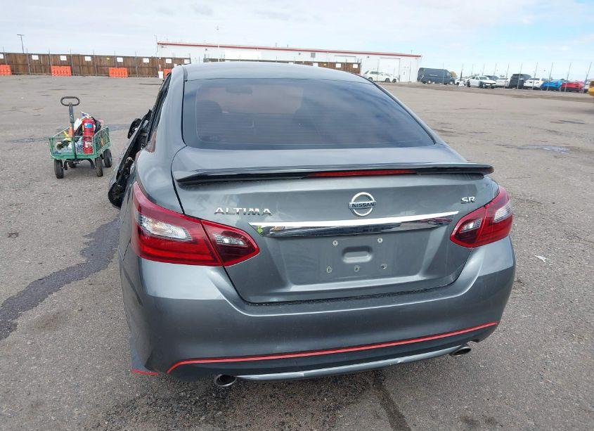 Photo 16 of 2017 Nissan Altima 2.5 SR (VIN 1N4AL3AP7HC480689)