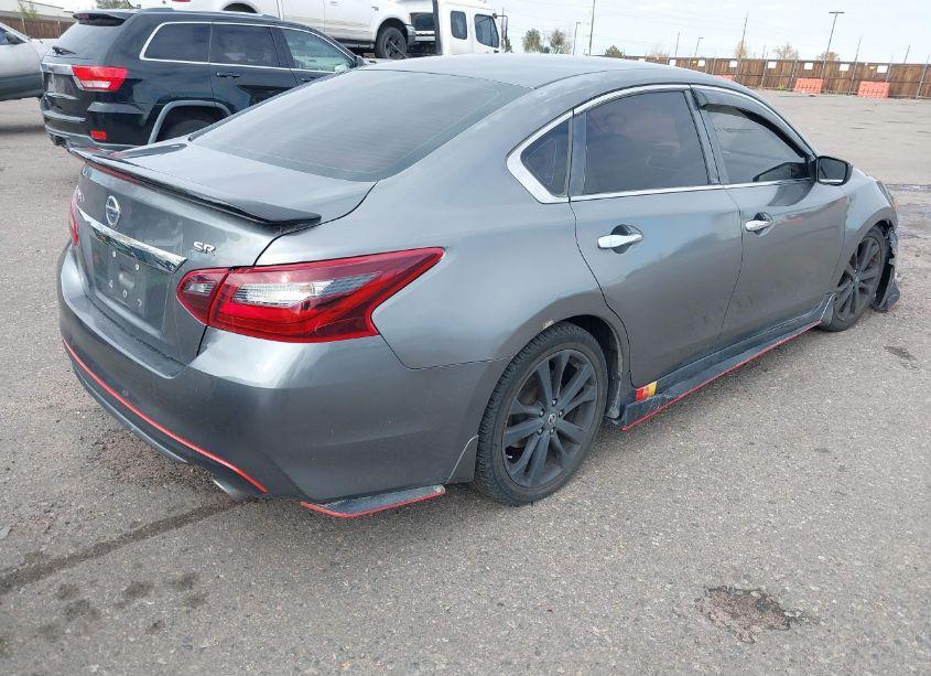 Photo 4 of 2017 Nissan Altima 2.5 SR (VIN 1N4AL3AP7HC480689)