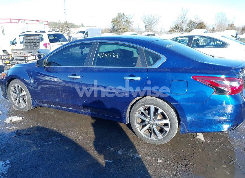 Photo 14 of 2017 Nissan Altima 2.5 SR (VIN 1N4AL3AP7HC483818)