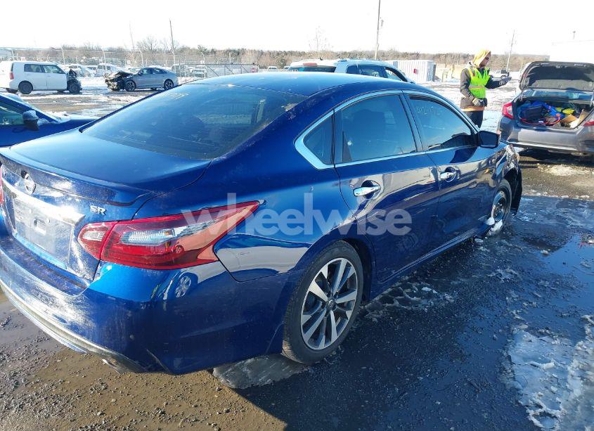Photo 4 of 2017 Nissan Altima 2.5 SR (VIN 1N4AL3AP7HC483818)