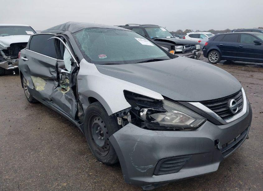 Photo 6 of 2017 Nissan Altima 2.5 S (VIN 1N4AL3AP7HN326908)