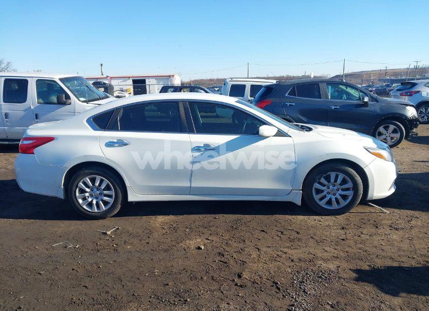 Photo 13 of 2017 Nissan Altima 2.5 S (VIN 1N4AL3AP7HN331137)