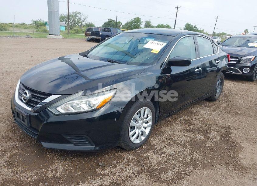Photo 2 of 2017 Nissan Altima 2.5 S (VIN 1N4AL3AP7HN333213)