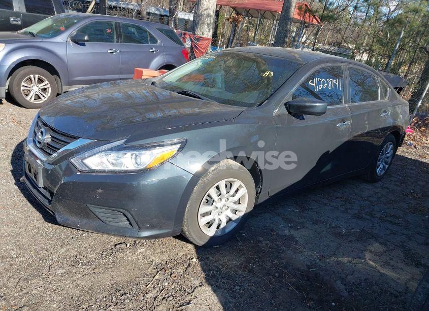 Photo 2 of 2017 Nissan Altima 2.5 S (VIN 1N4AL3AP7HN333230)