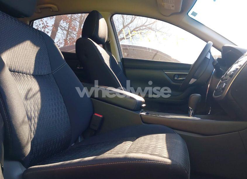 Photo 5 of 2017 Nissan Altima 2.5 S (VIN 1N4AL3AP7HN333230)