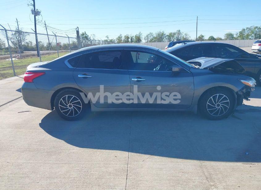 Photo 13 of 2017 Nissan Altima 2.5 S (VIN 1N4AL3AP7HN340713)