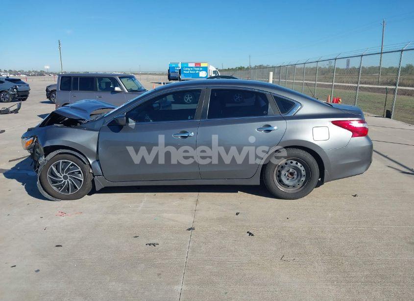 Photo 14 of 2017 Nissan Altima 2.5 S (VIN 1N4AL3AP7HN340713)