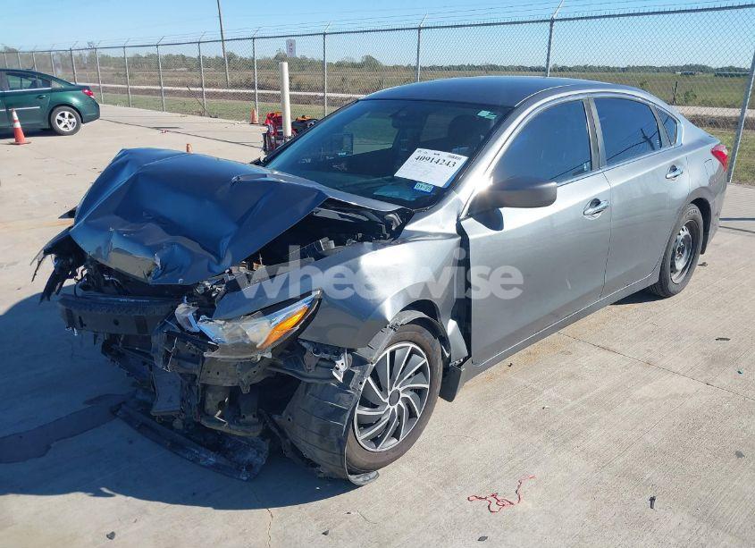 Photo 2 of 2017 Nissan Altima 2.5 S (VIN 1N4AL3AP7HN340713)