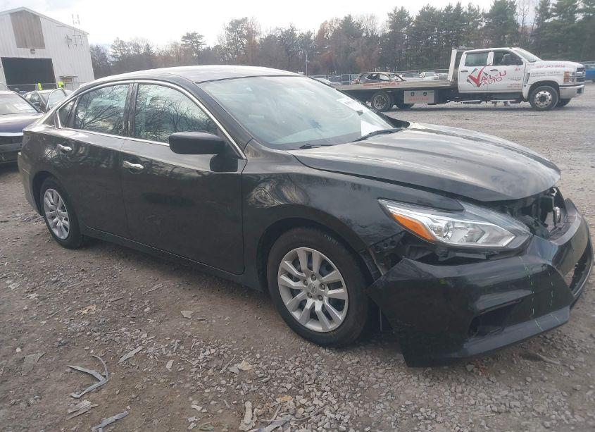 2017 Nissan Altima 2.5 S (VIN 1N4AL3AP7HN345152) main photo