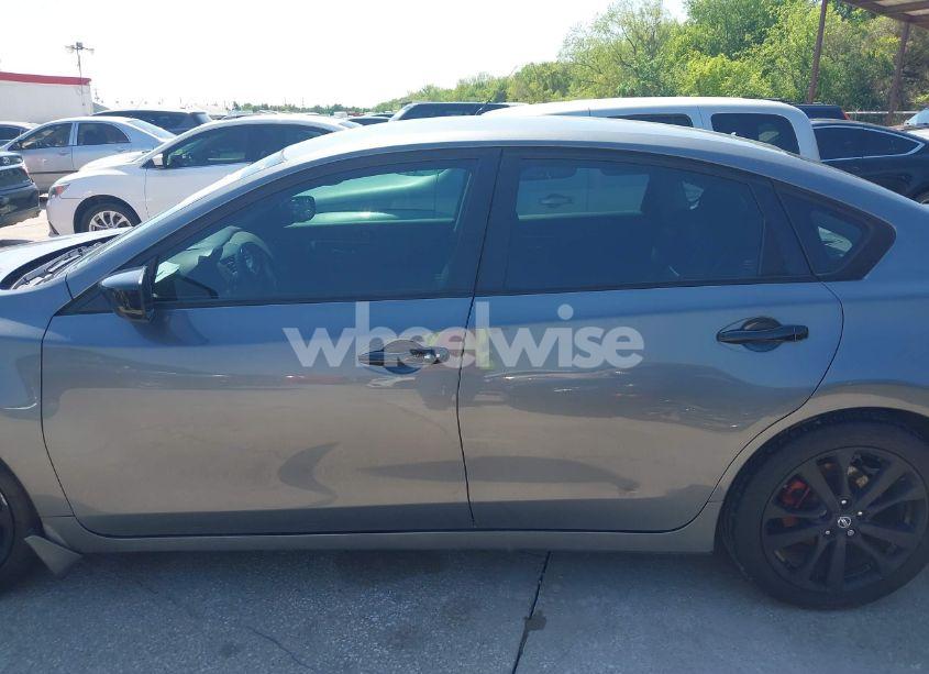 Photo 14 of 2017 Nissan Altima 2.5 SR (VIN 1N4AL3AP7HN345376)