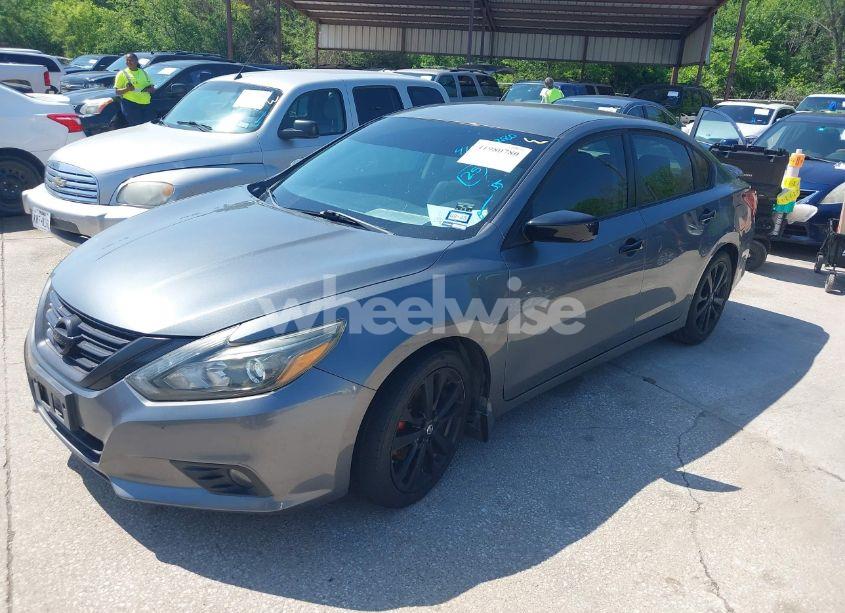 Photo 2 of 2017 Nissan Altima 2.5 SR (VIN 1N4AL3AP7HN345376)