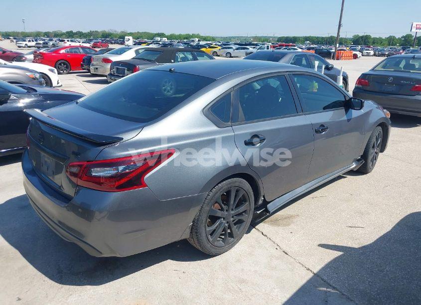 Photo 4 of 2017 Nissan Altima 2.5 SR (VIN 1N4AL3AP7HN345376)