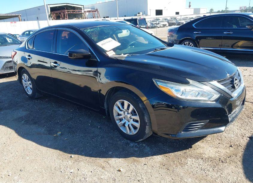 2017 Nissan Altima 2.5 S (VIN 1N4AL3AP7HN360525) main photo