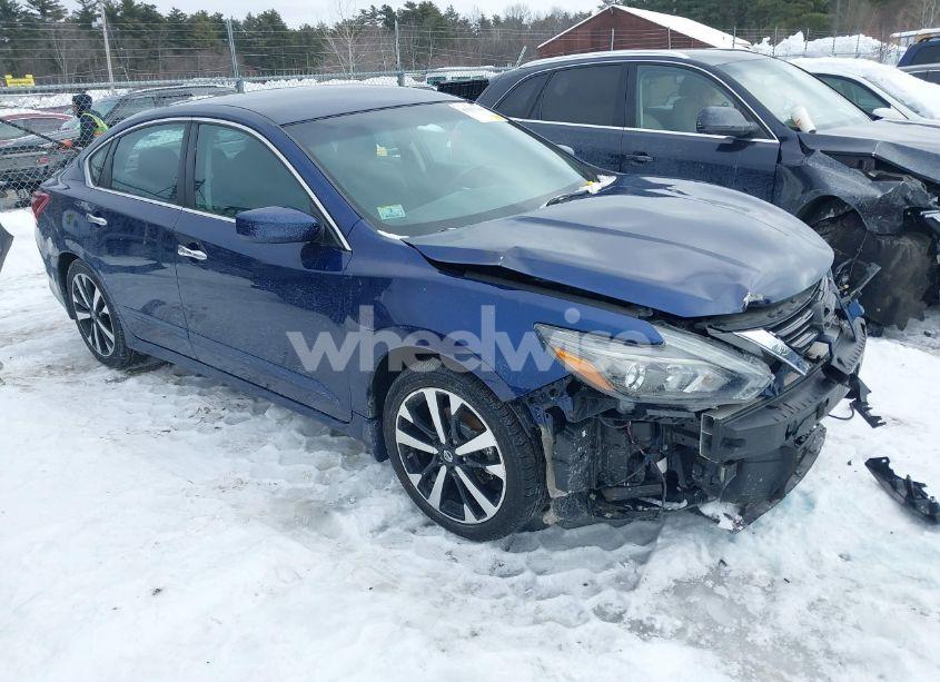 2018 Nissan Altima 2.5 SR (VIN 1N4AL3AP7JC106136) main photo