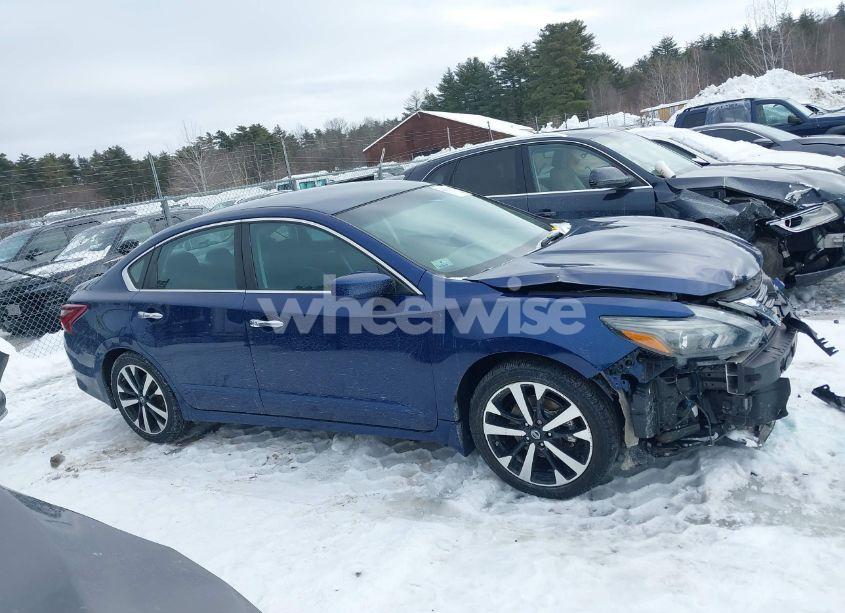 Photo 13 of 2018 Nissan Altima 2.5 SR (VIN 1N4AL3AP7JC106136)