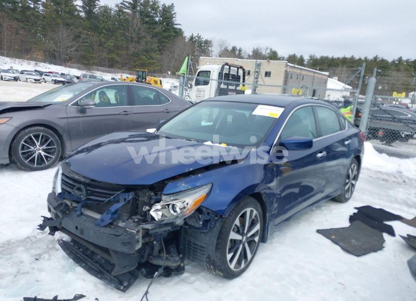 Photo 2 of 2018 Nissan Altima 2.5 SR (VIN 1N4AL3AP7JC106136)