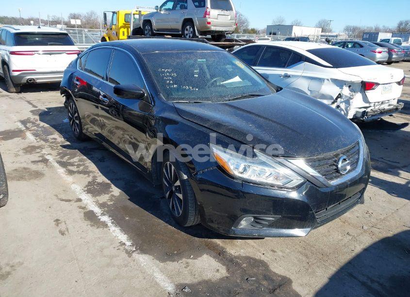 2018 Nissan Altima 2.5 SV (VIN 1N4AL3AP7JC108369) main photo