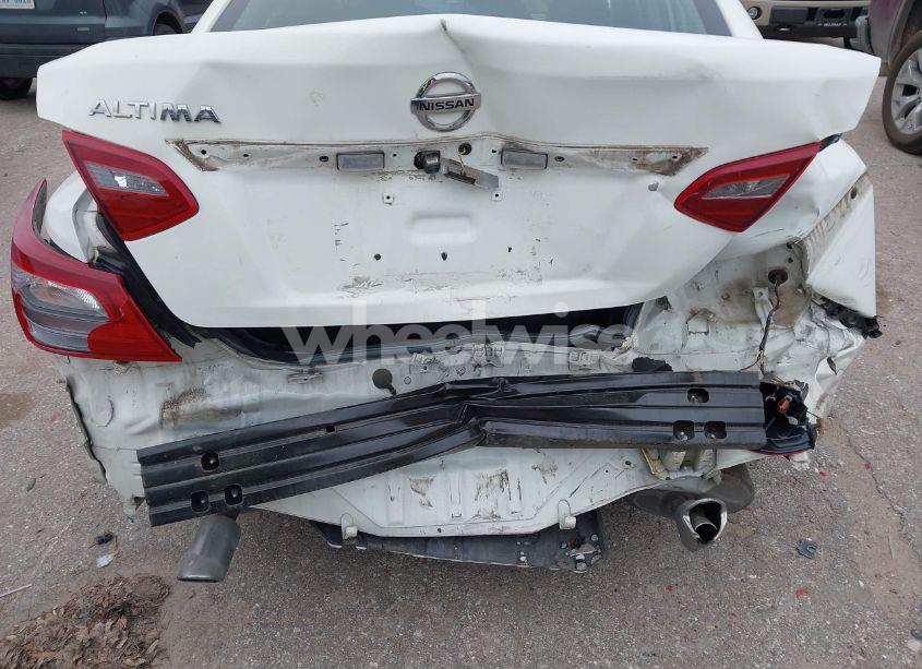 Photo 17 of 2018 Nissan Altima 2.5 S (VIN 1N4AL3AP7JC109943)